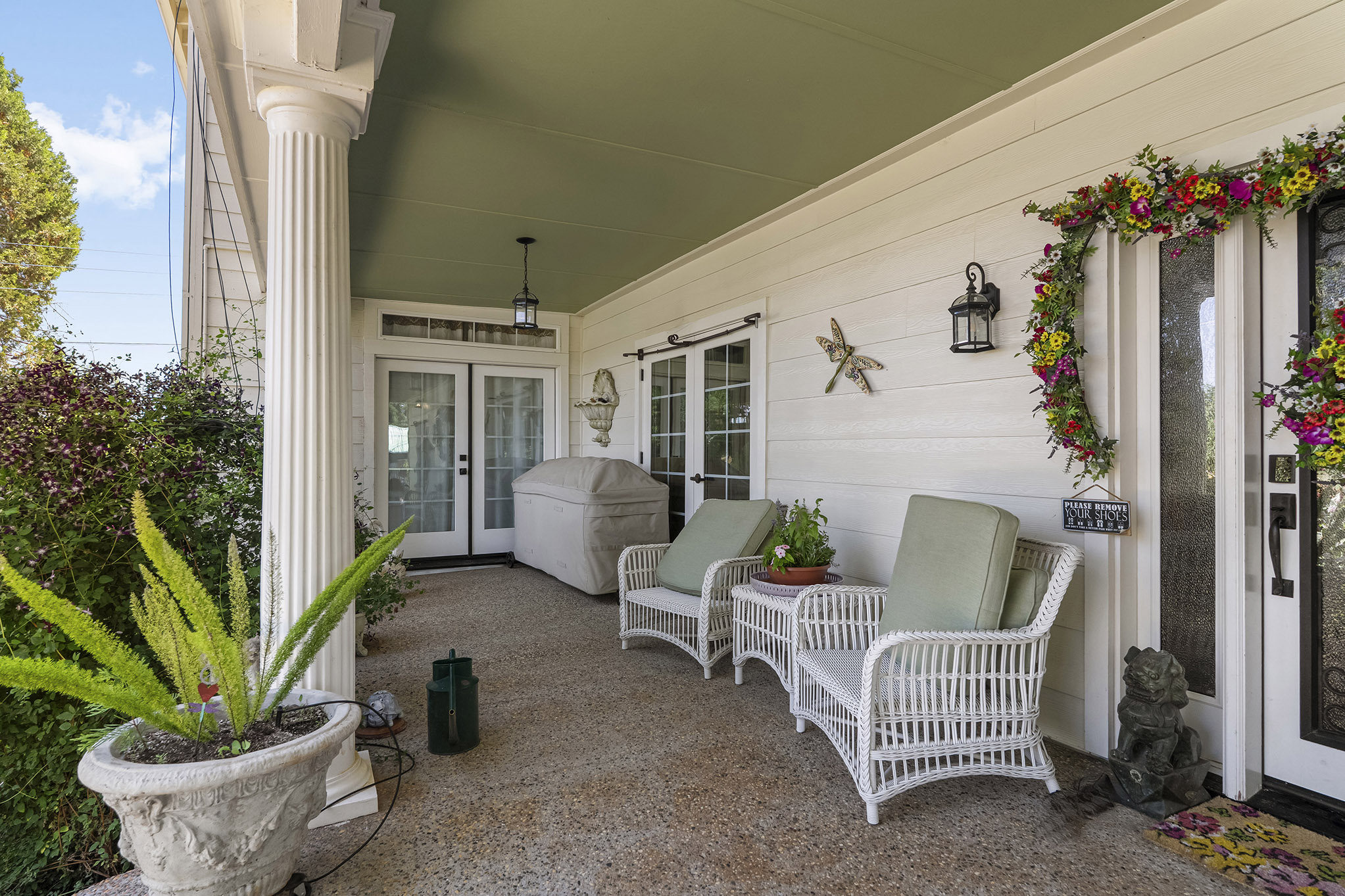Heart of Paradise Estate reception area