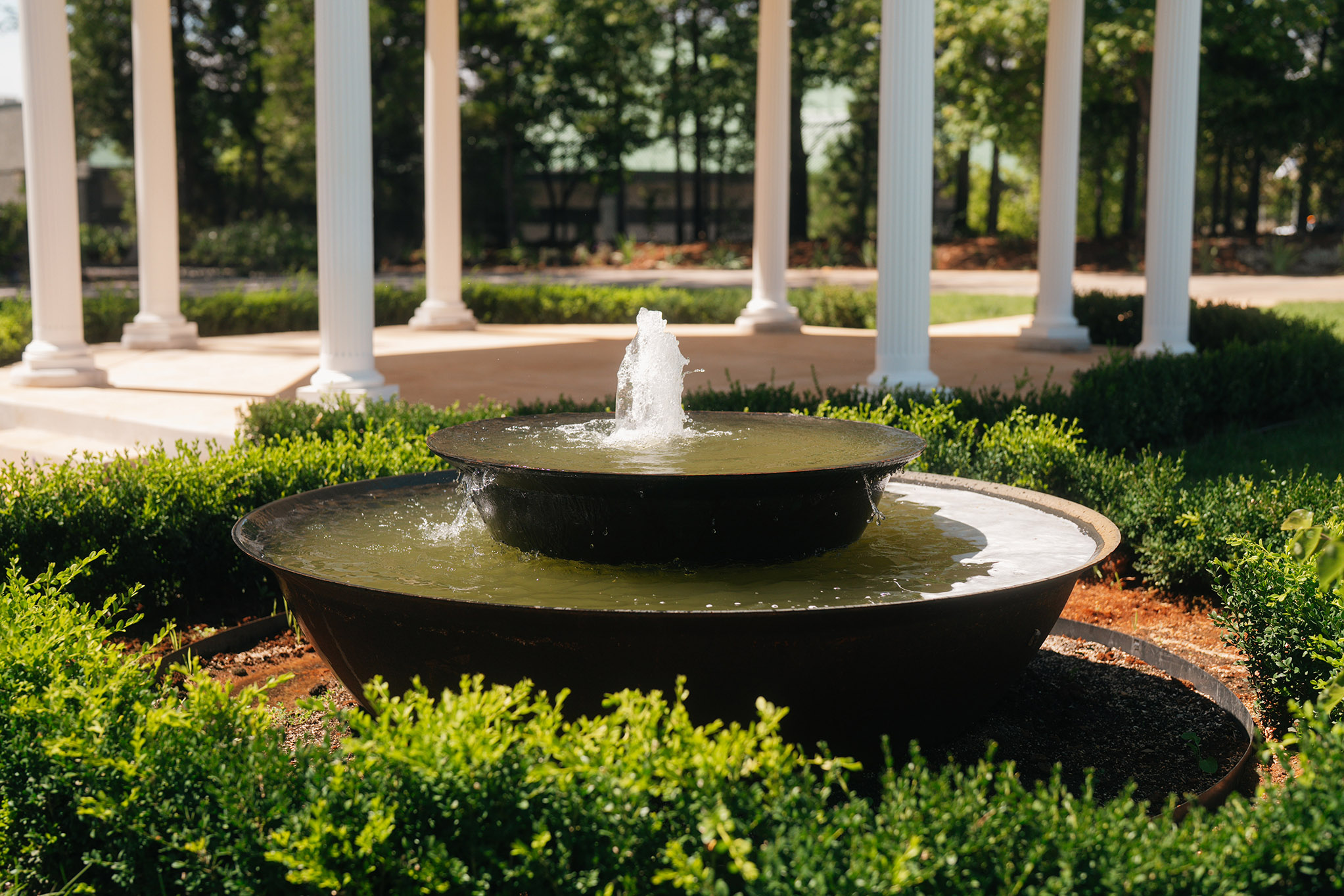 Heart of Paradise Estate fountain and gardens
